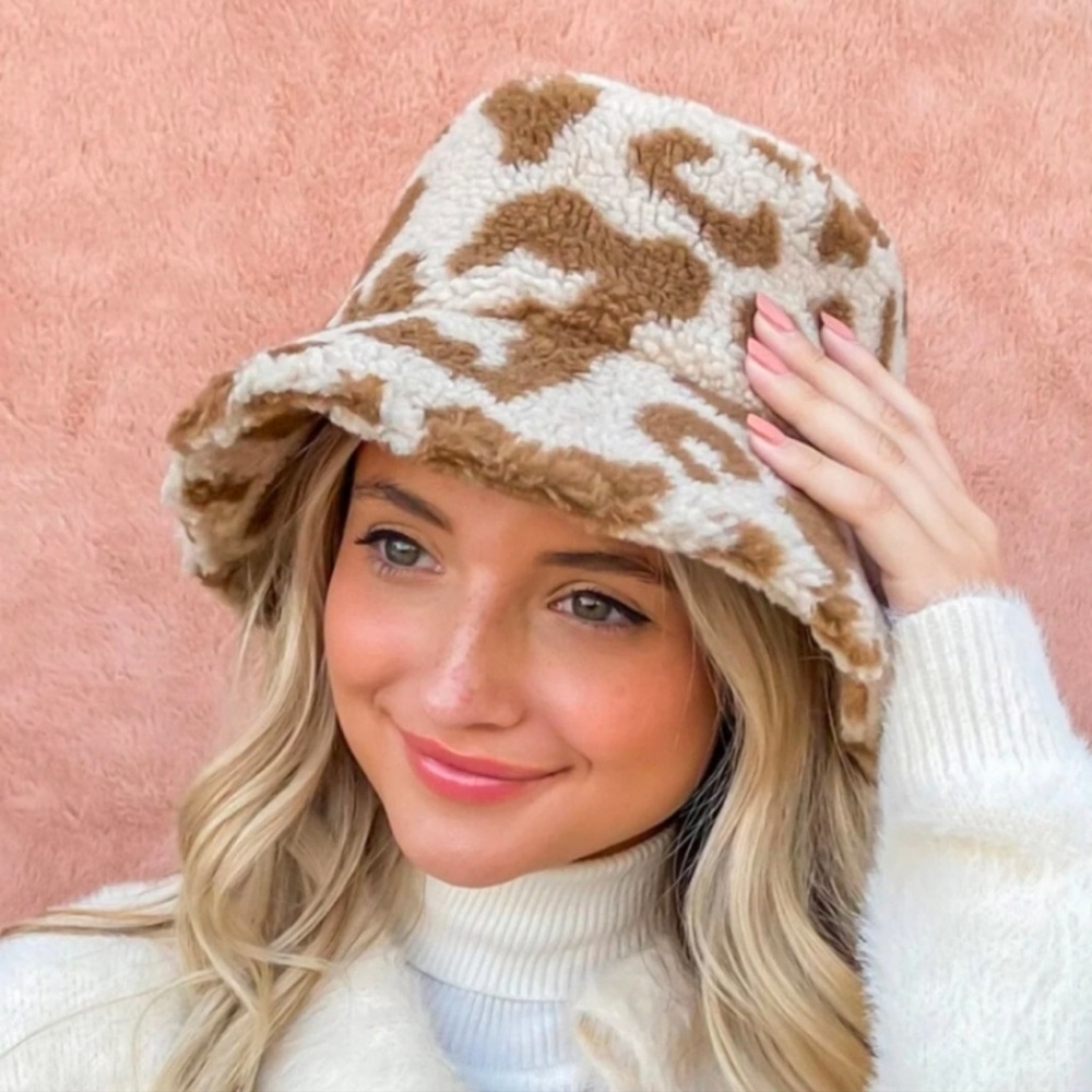 Womens Sherpa Animal Print Bucket Hat - Picture 1 of 4